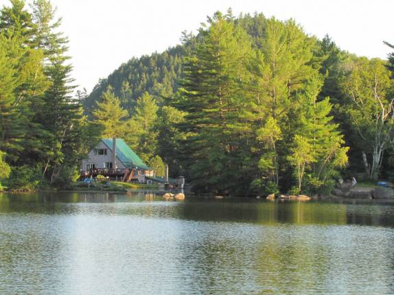 Mirror Lake, nas White Mountains, região de Lincoln, em New Hampshire - Estados Unidos